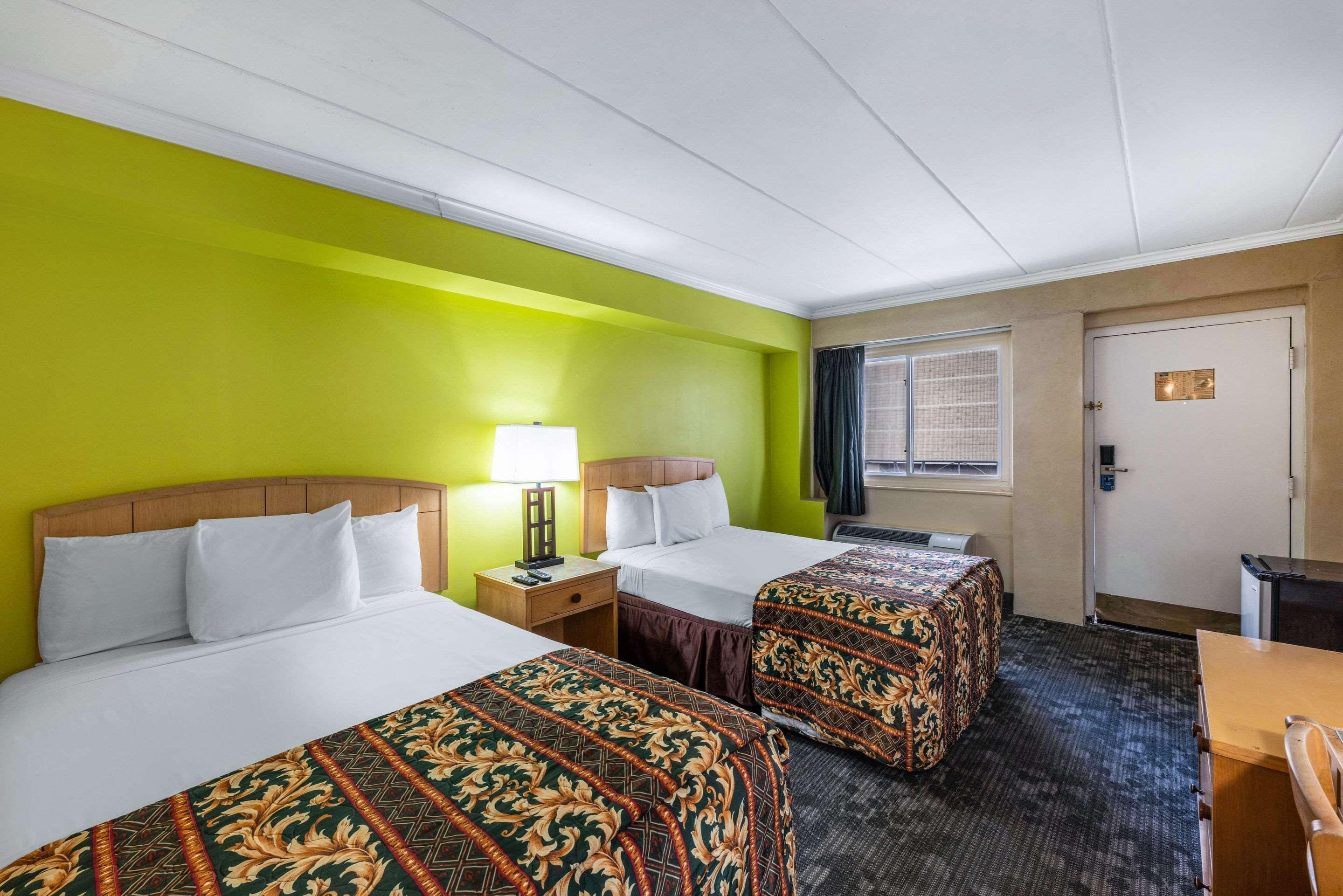 Inn Premier Atlantic 2*