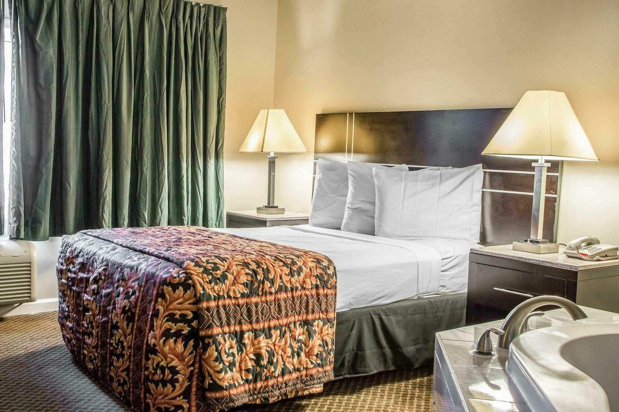 Premier Atlantic Inn 2*